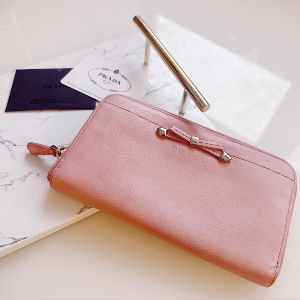PRADA Bow Pink Orchid Saffiano Leather Zippy Wallet With Authentication Card